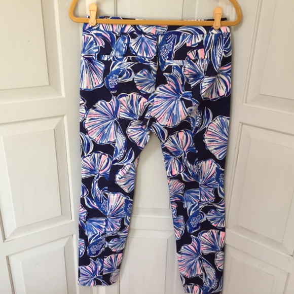 Lilly Pulitzer Blue and Pink Cropped Beachy Pants - Picture 8 of 13